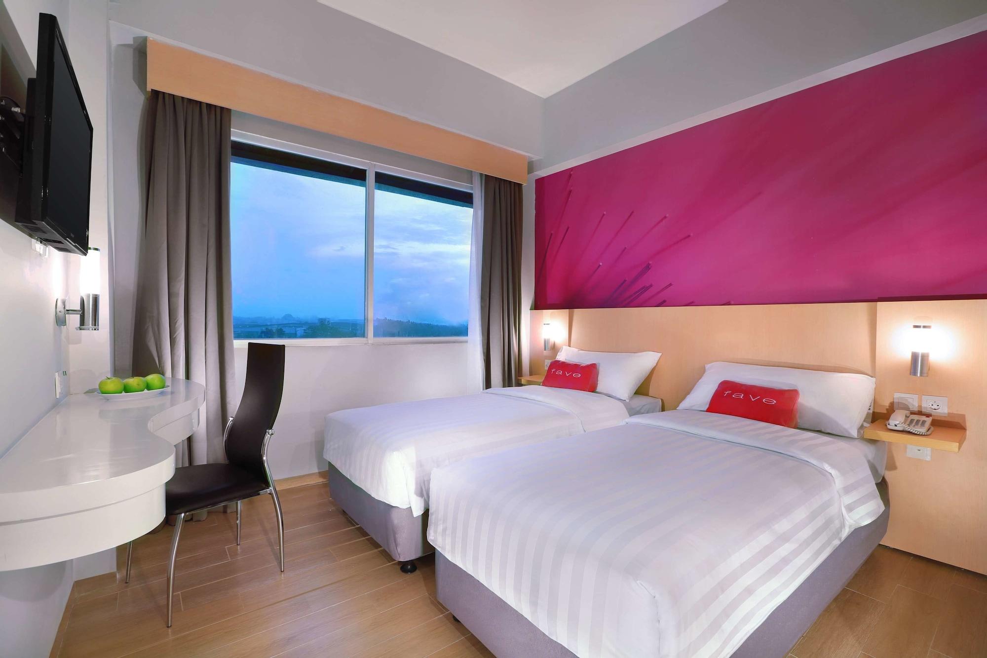 Favehotel Jababeka Cikarang Exterior photo